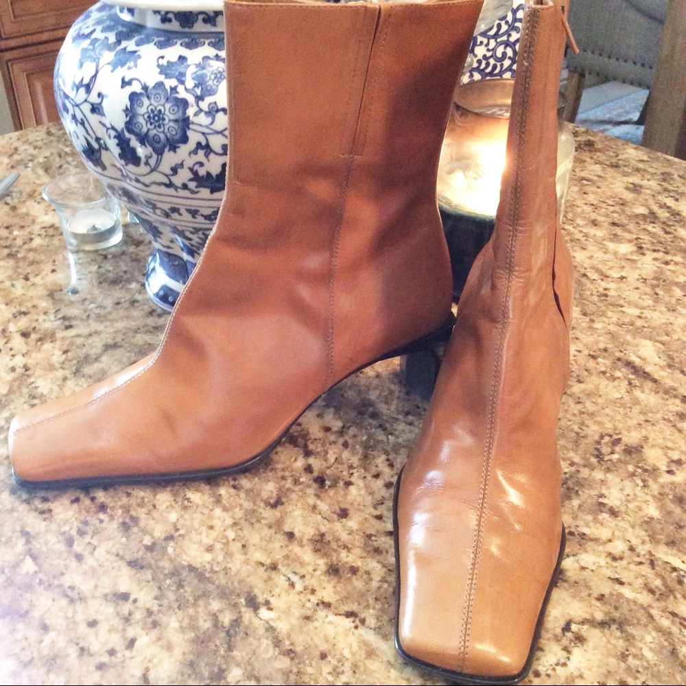 Nine West Caramel Leather Ankle Boot Size 7.5